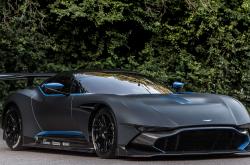 华体会体育赛事直播-跨界狂潮，当雄鹿带走深圳队，德罗赞在F1赛道接管比赛